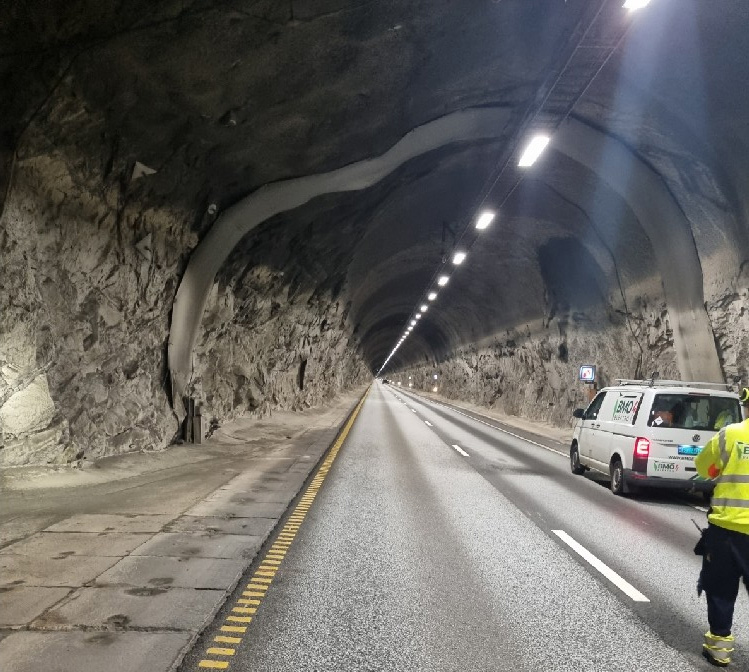 Shenzhen INNO-TECH Lighting Co., Ltd Secures Tunnel Project with IP69K LED Tri-Proof light